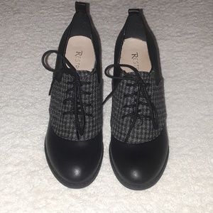 Restricted oxford block heels